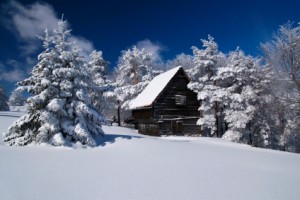 Mountain Cabin House in Snow Mountain Cabin House in Snow